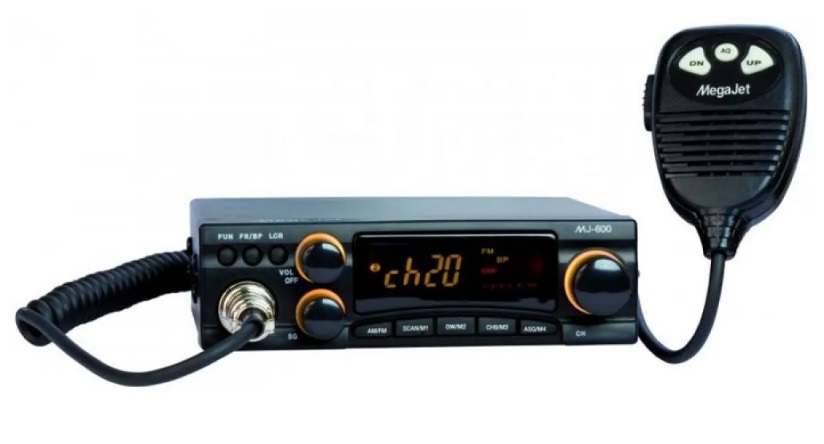 kypit_radiostantsiya-megajet-600-r-s-am-fm-240-kan-10w