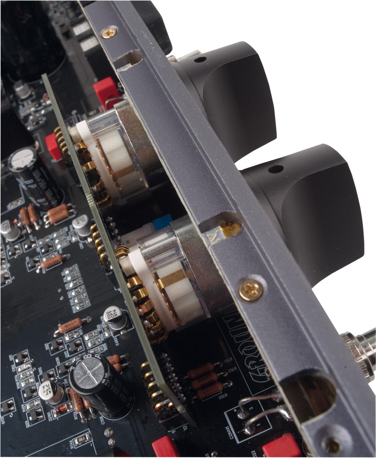 kypit_avtousilitel-ground-zero-ultra-a-2