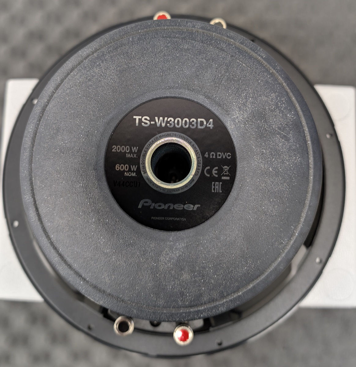 kypit_avtosabvufer-pioneer-ts-w3003d4