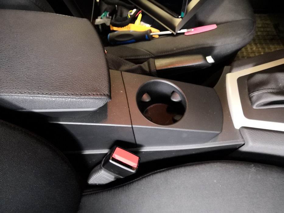 kypit_shtatnaya-magnitola-parafar-pf8283i-bmw-x3-seriya-e83-bez-monitora-idrive-2003-2010