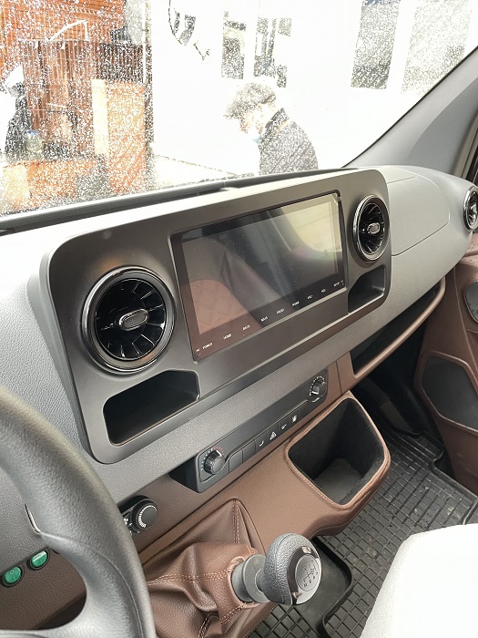 kypit_shtatnaya-magnitola-parafar-pf907xhd10-mercedes-benz-sprinter-2018-