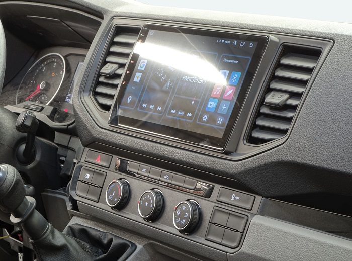 kypit_ramka-intro-incar-rvw-fc648-vw-crafter-ii-2017-