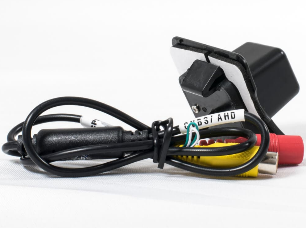 kypit_kamera-avis-avs370cpr181