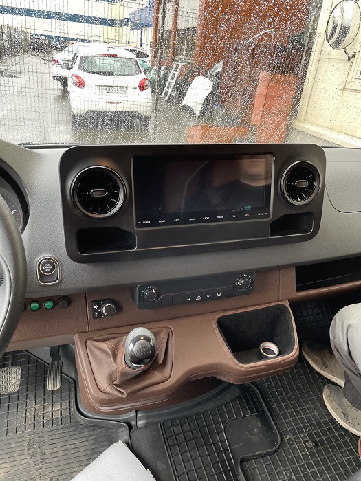 kypit_shtatnaya-magnitola-parafar-pf907xhd10-mercedes-benz-sprinter-2018-