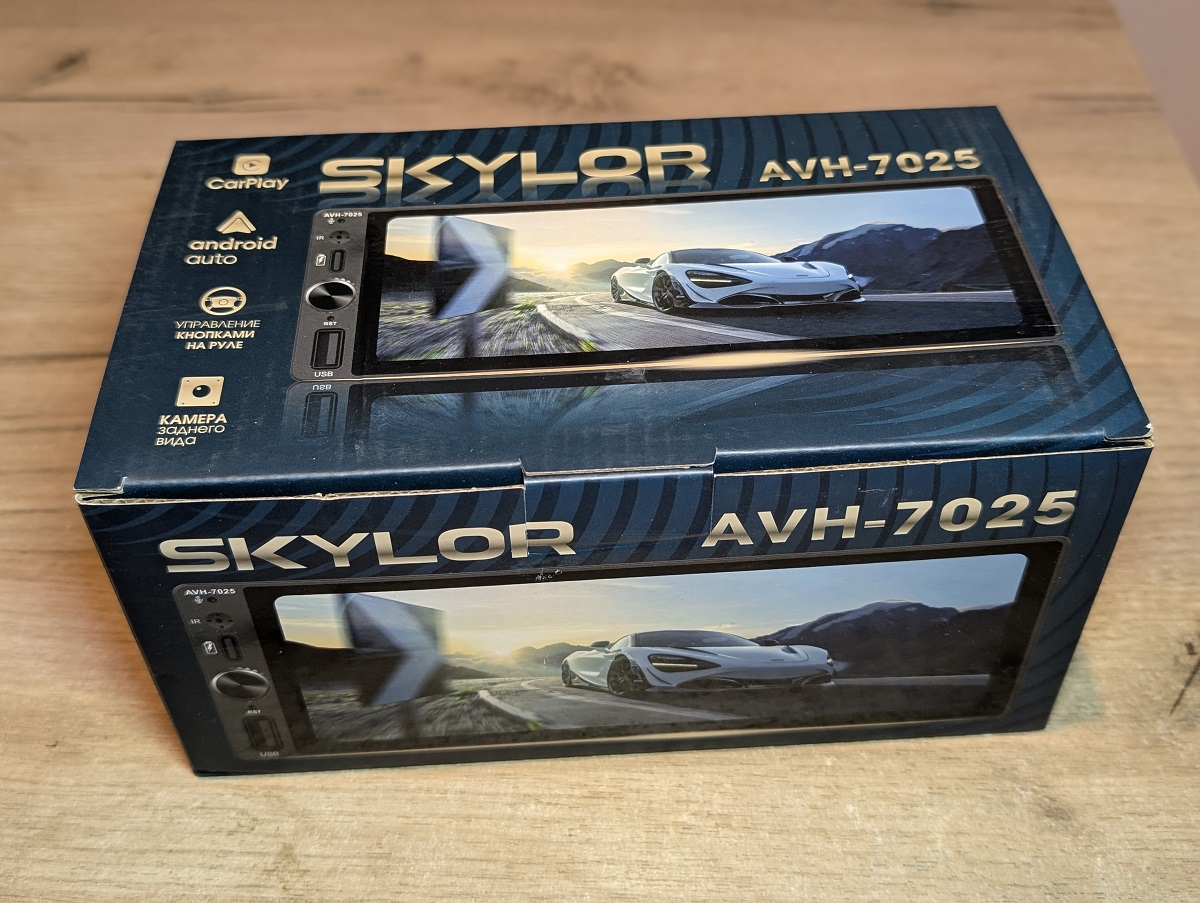 kypit_avtomagnitola-skylor-avh-7025