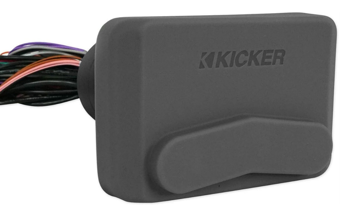 kypit_magnitola-kicker-kmc5