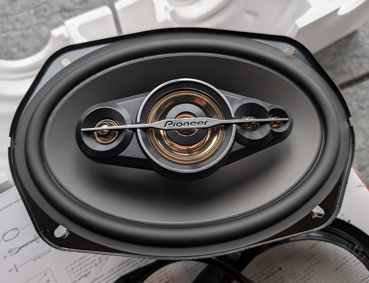 kypit_avtoakustika-pioneer-ts-a6988s